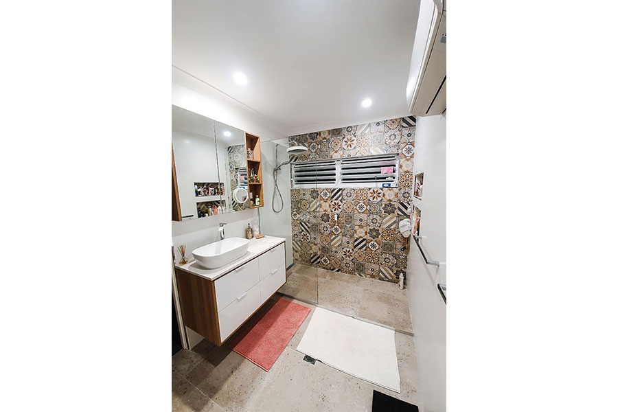 Ensuite Bathroom Feature Wall Tile