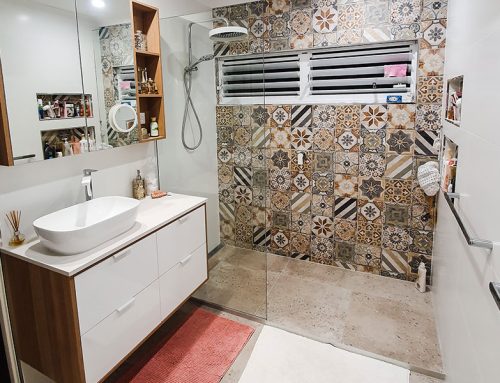 Contemporary Ensuite Renovation with Feature Tiling