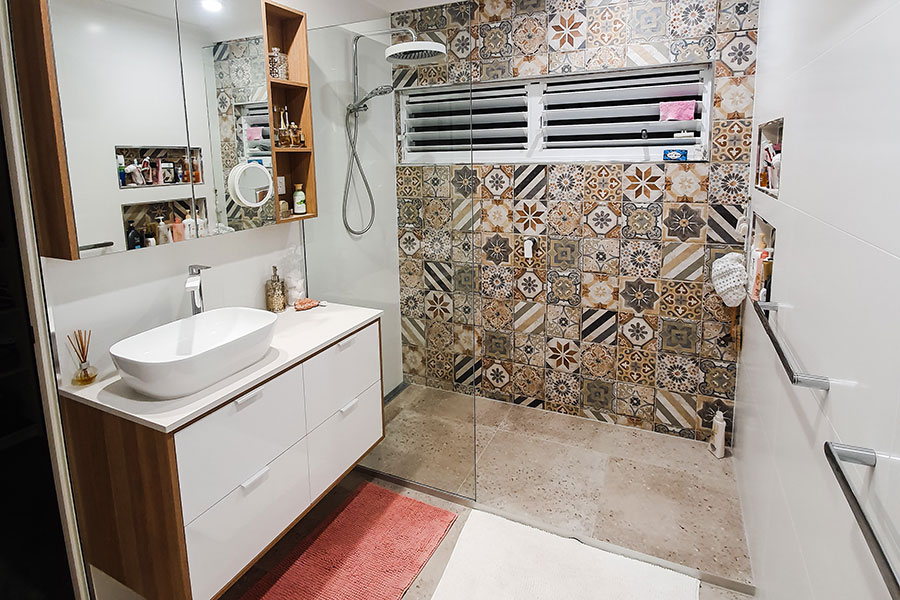 Ensuite Bathroom Feature Wall Tile